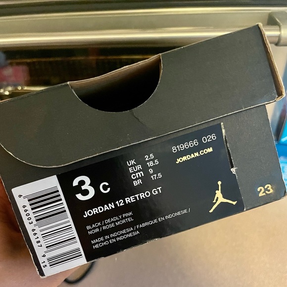 💯Authentic, Toddler Girls Jordans 12 Retro - Picture 5 of 5